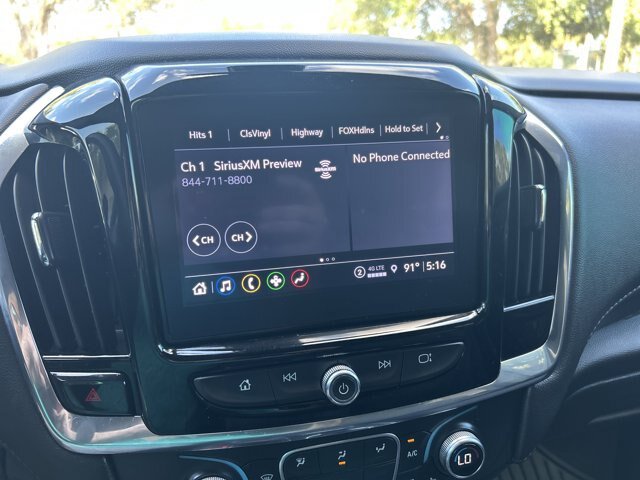 Used 2023 Chevrolet Traverse LT FWD image 31