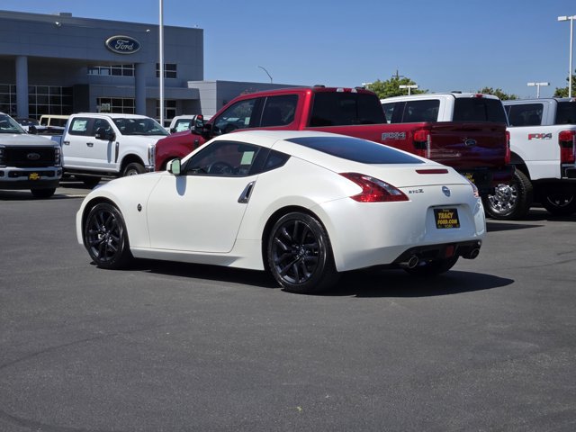 Used 2020 Nissan 370Z Coupe RWD image 8