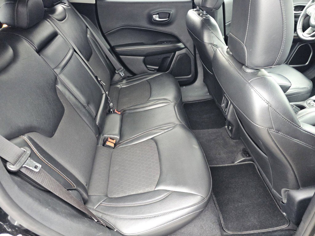 Used 2018 Jeep Compass Latitude image 5