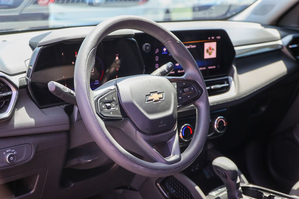 Used 2024 Chevrolet TrailBlazer LT FWD image 26