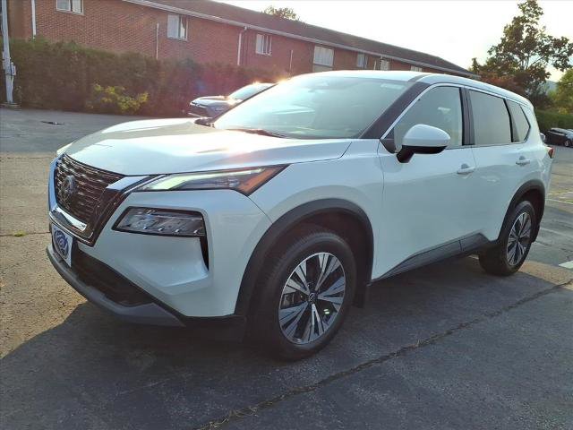 Used 2023 Nissan Rogue SV image 7