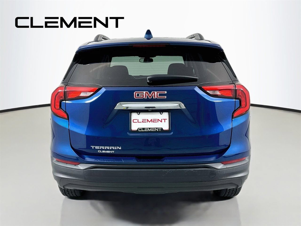 Used 2019 GMC Terrain SLE w/ Driver Convenience Package FWD image 8
