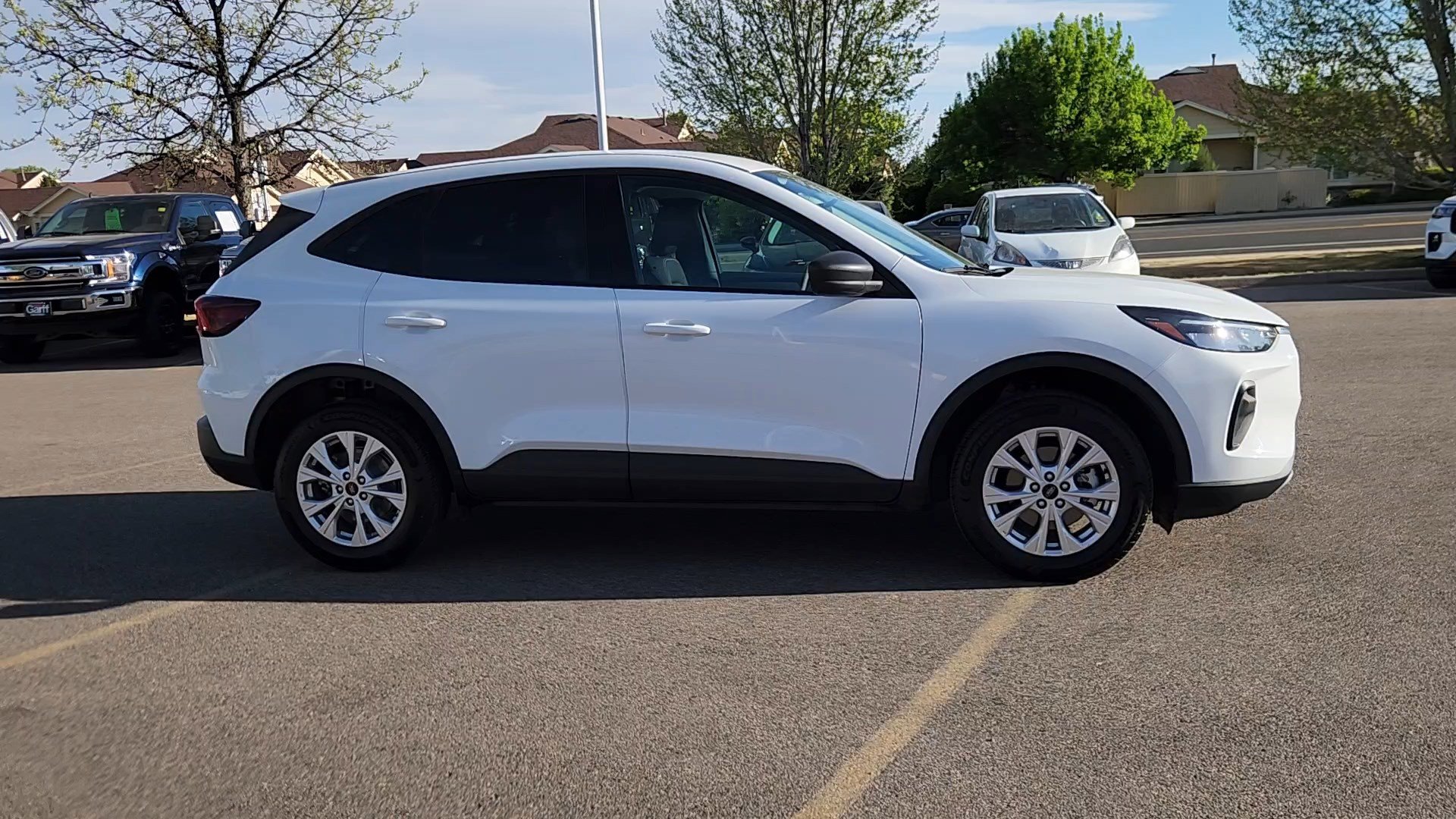 Certified 2025 Ford Escape Active AWD/4WD image 9