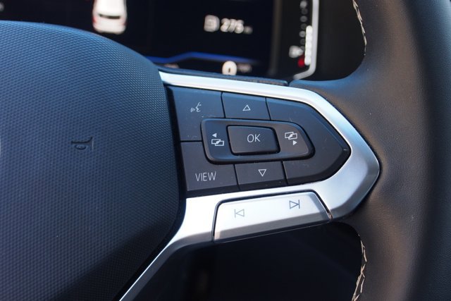 Used 2022 Volkswagen Atlas Cross Sport SE image 23