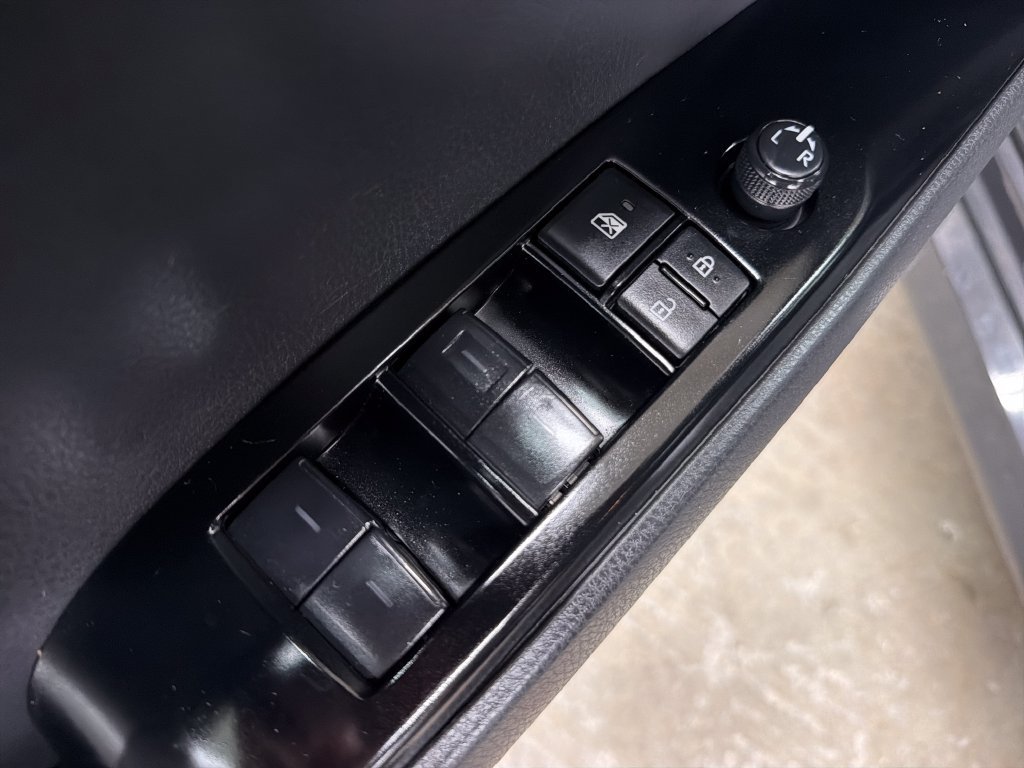Used 2025 Toyota Camry LE FWD image 17