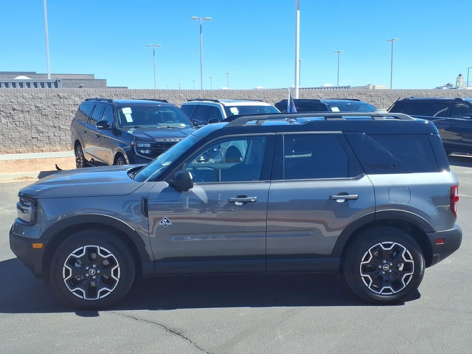 Certified 2025 Ford Bronco Sport Outer Banks w/ Outer Banks Tech Package+ AWD/4WD image 2