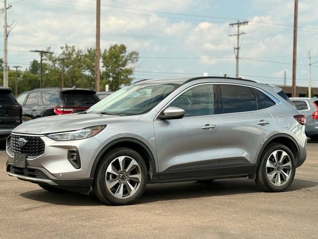 Certified 2024 Ford Escape Platinum AWD/4WD image 38