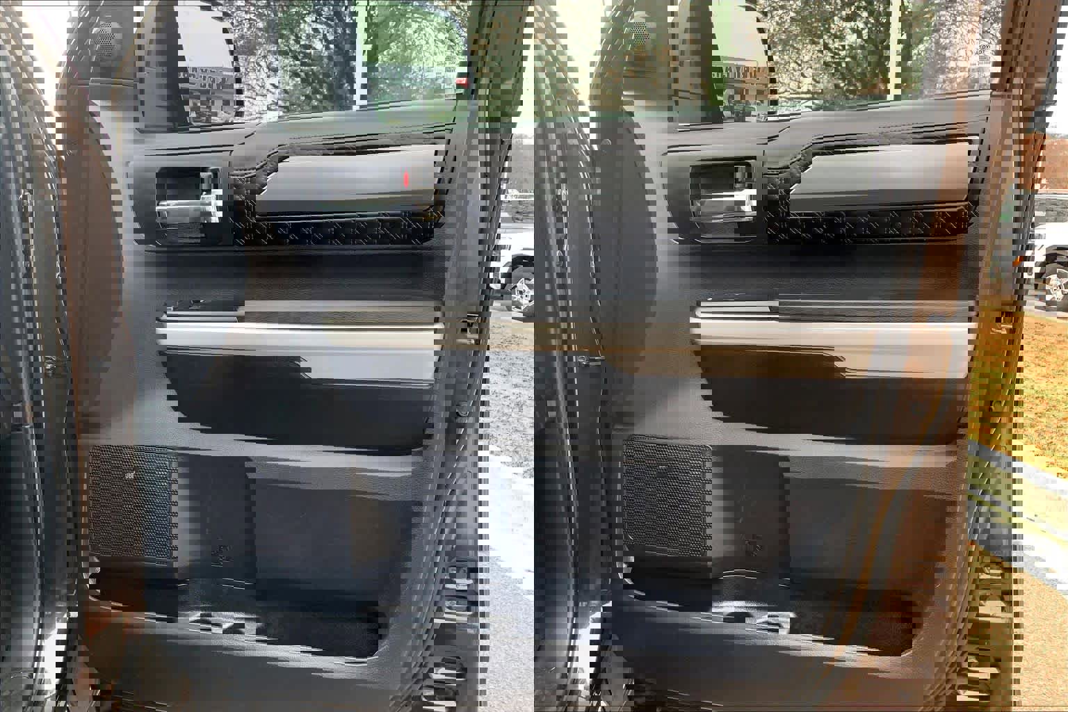 Used 2019 Toyota Tundra Platinum image 22