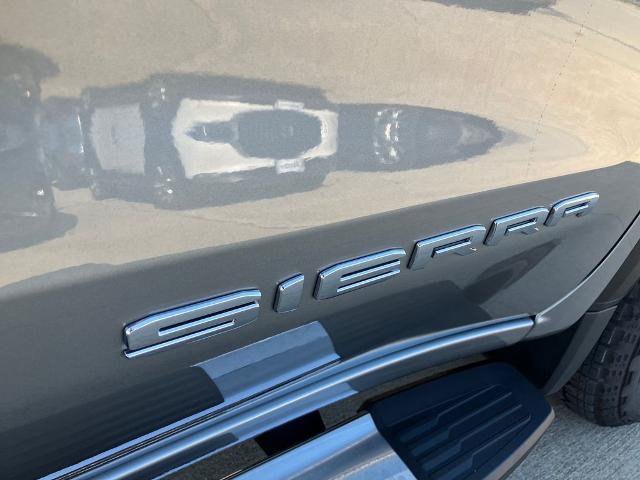 Used 2026 GMC Sierra 1500 SLT w/ SLT Premium Plus Package AWD/4WD image 11