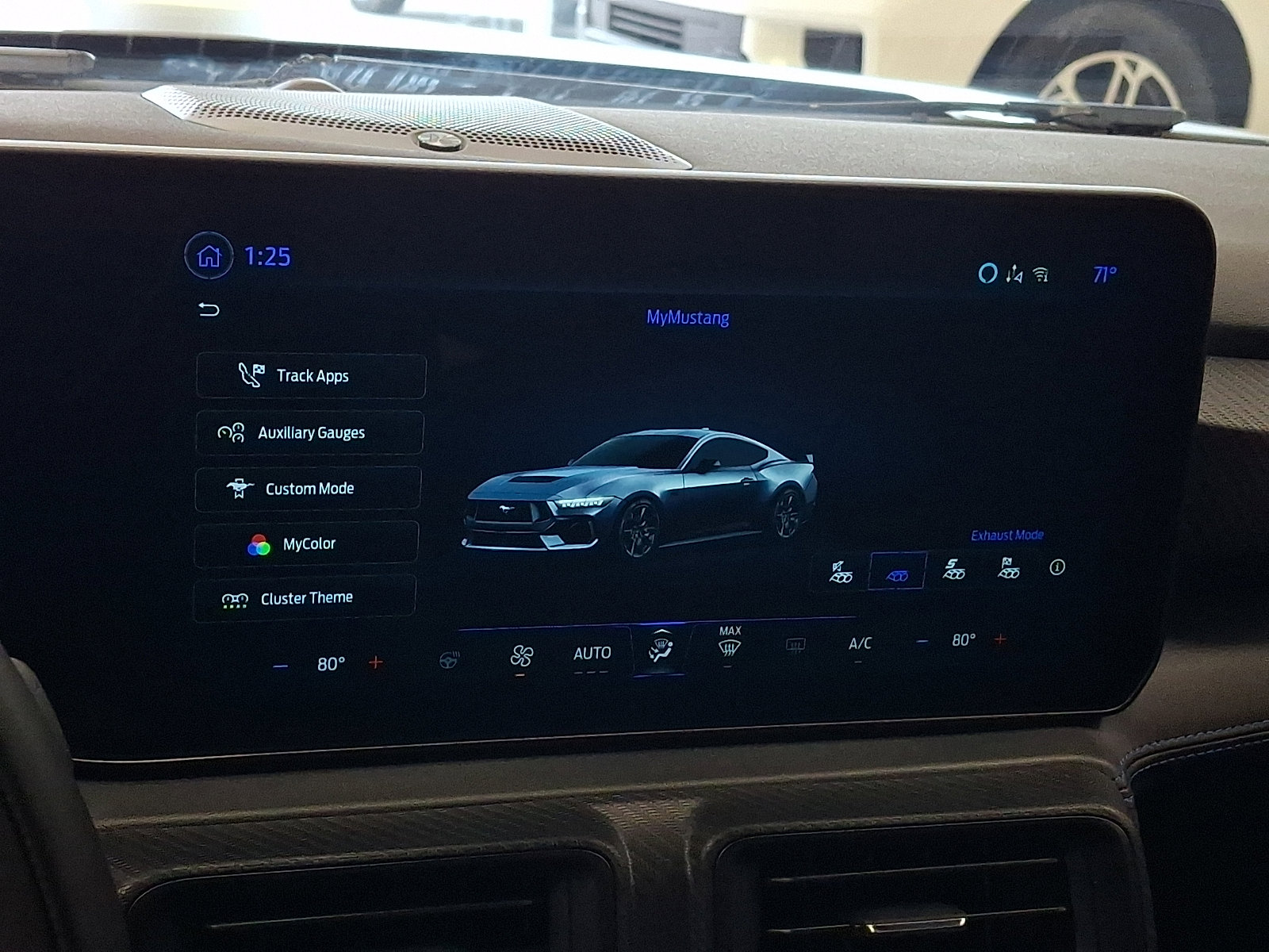 Certified 2025 Ford Mustang Dark Horse w/ Dark Horse Handlin Package image 22