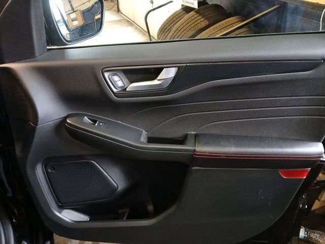 Certified 2023 Ford Escape ST-Line w/ Tech Pack #1 image 48