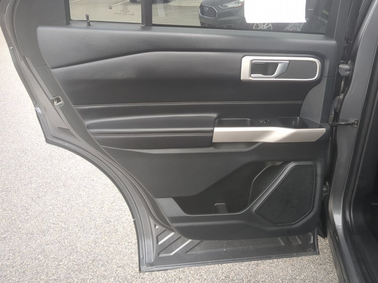 Certified 2022 Ford Explorer XLT w/ Equipment Group 202A RWD image 28