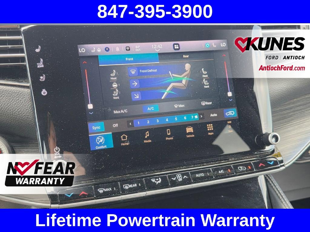 Used 2024 Jeep Wagoneer L Series II w/ Flexible Seating Group AWD/4WD image 59