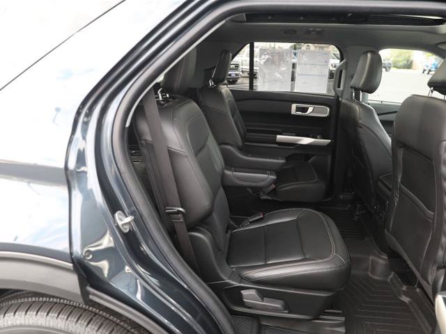 Certified 2022 Ford Explorer XLT w/ Equipment Group 202A AWD/4WD image 38