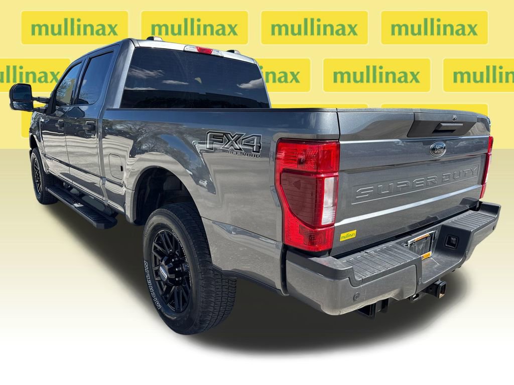 Certified 2022 Ford F250 XLT w/ Black Appearance Package image 4