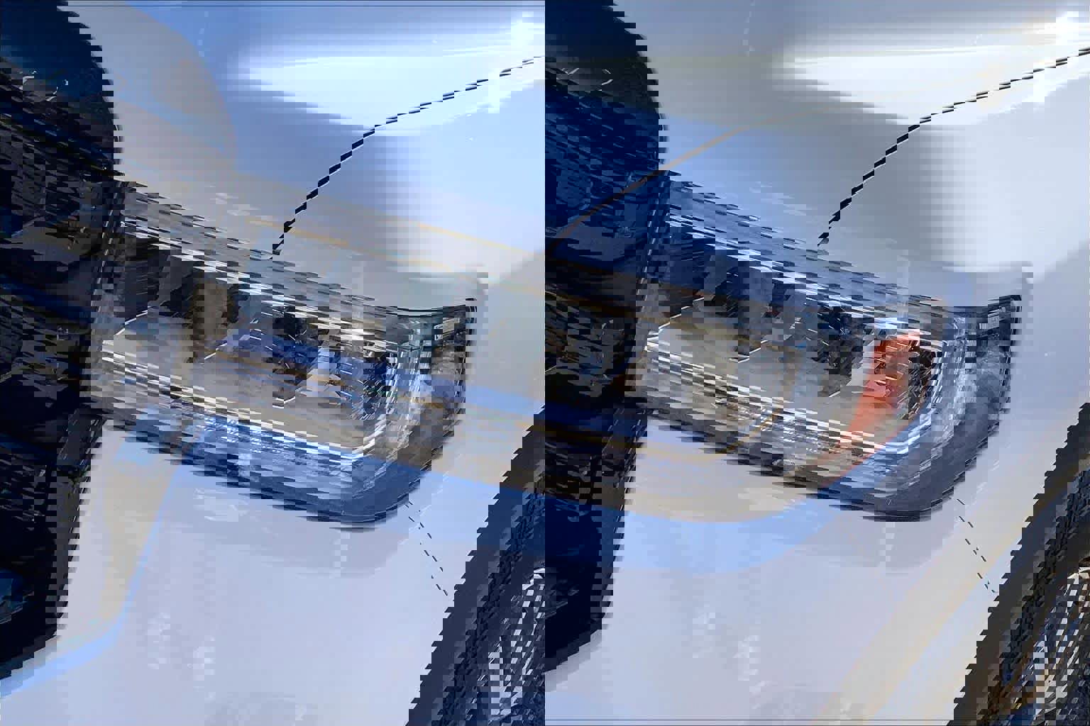 Certified 2023 GMC Acadia SLE w/ Driver Convenience Package image 28