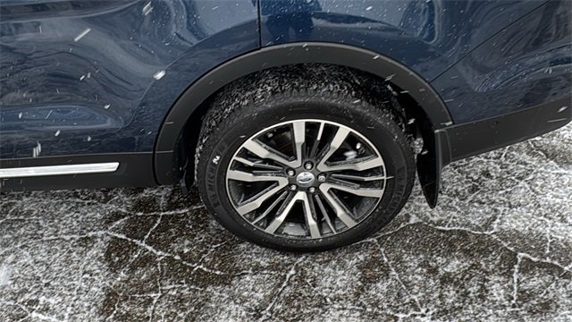 Certified 2017 Ford Explorer Platinum image 30