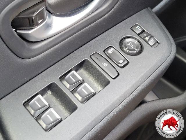 Used 2025 Honda Pilot TrailSport image 29