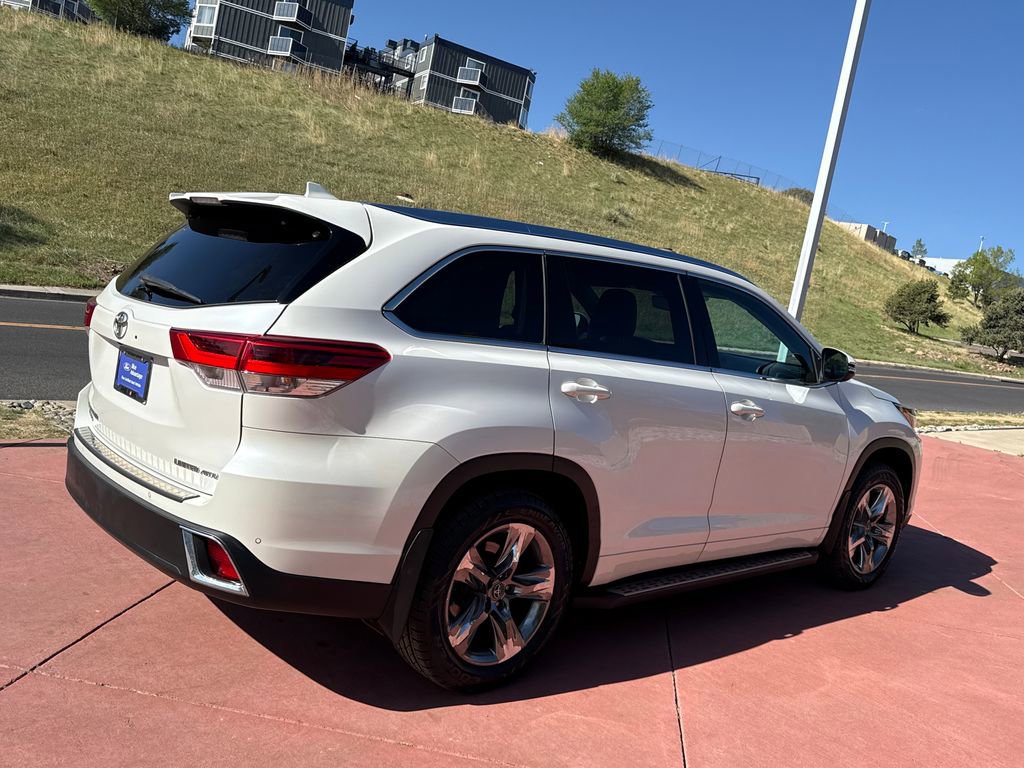 Used 2018 Toyota Highlander Limited Platinum AWD/4WD image 5