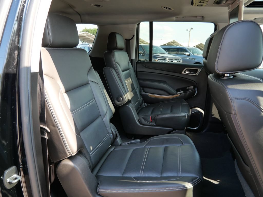 Used 2019 GMC Yukon XL Denali w/ Denali Ultimate Black Edition AWD/4WD image 14