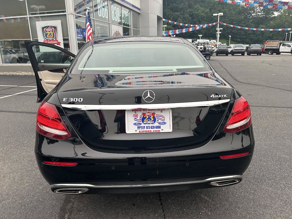 Used 2018 Mercedes-Benz E 300 4MATIC image 6