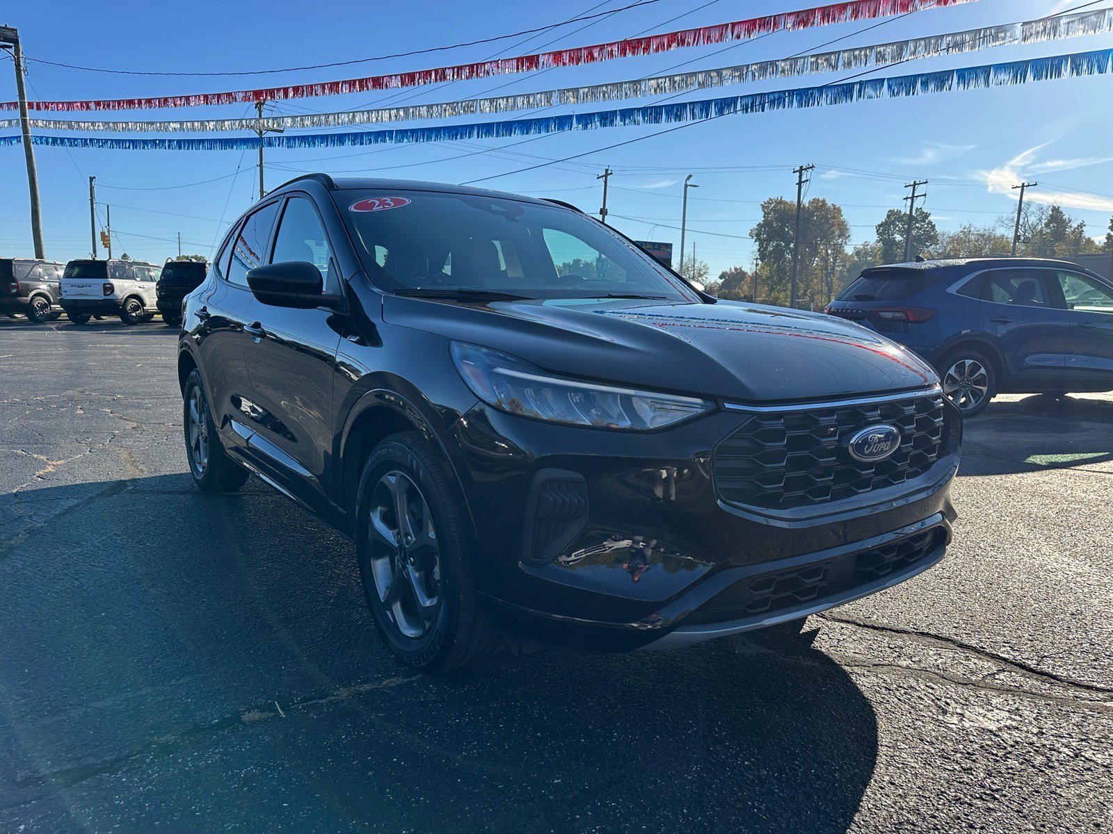 Certified 2023 Ford Escape ST-Line w/ Tech Pack #1 AWD/4WD image 3