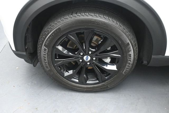 Certified 2022 Ford Explorer XLT w/ Equipment Group 202A AWD/4WD image 35