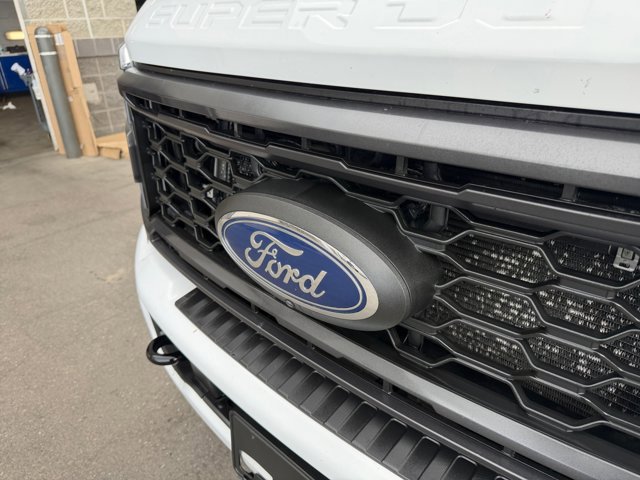 Certified 2023 Ford F350 Lariat w/ Tremor Off-Road Package AWD/4WD image 24