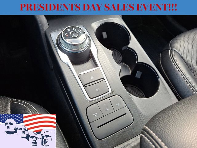 Certified 2022 Ford Escape Titanium w/ Class II Trailer Tow Package image 22