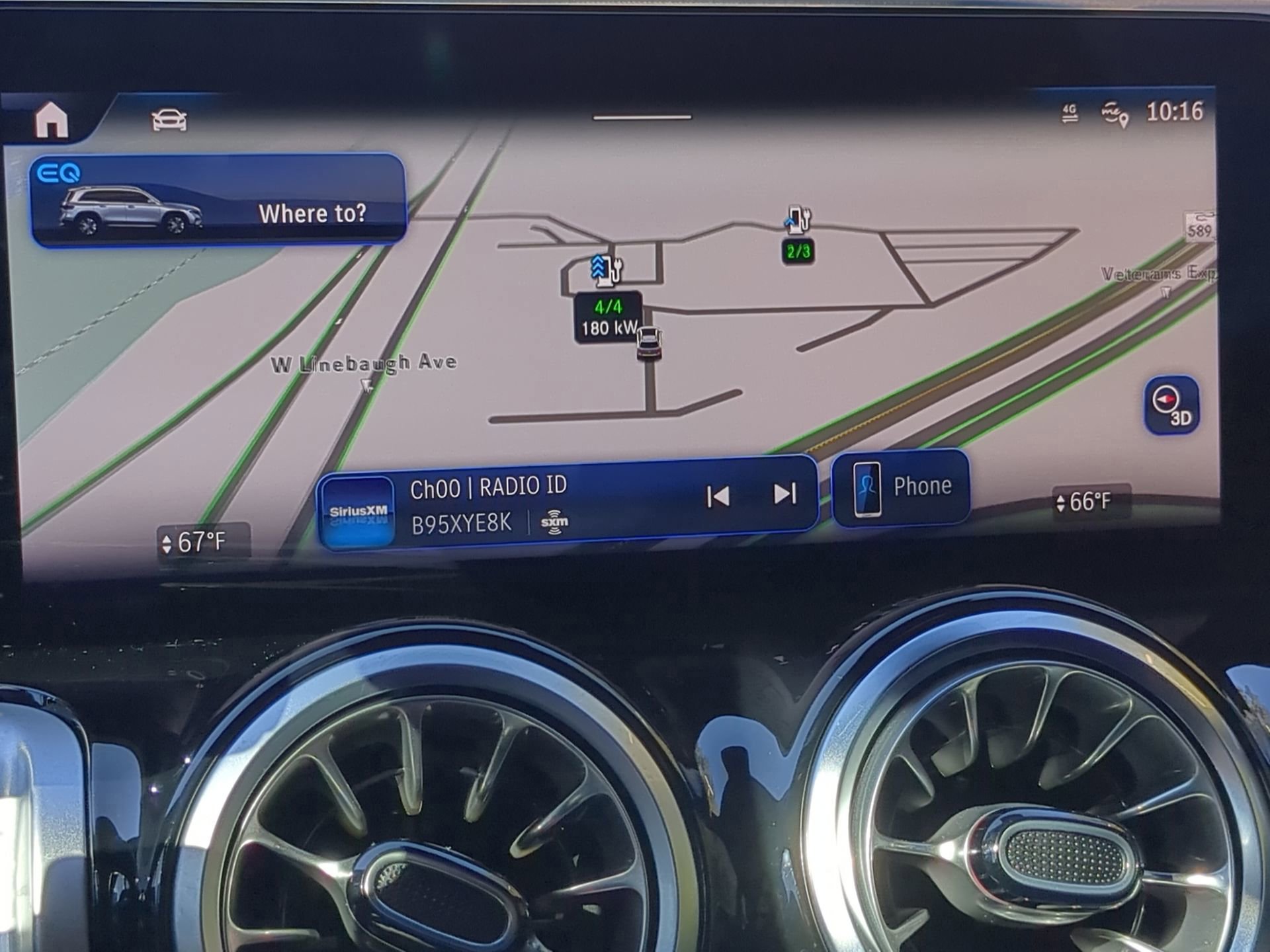 Used 2024 Mercedes-Benz EQB 300 4MATIC image 51