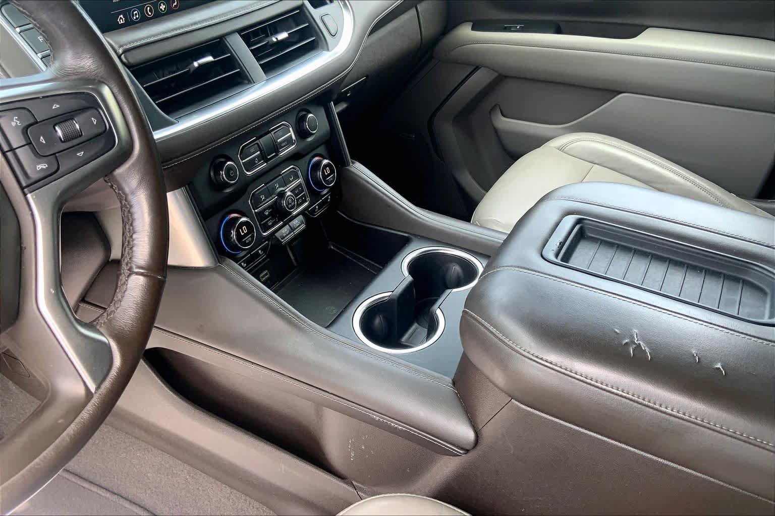 Used 2021 Chevrolet Tahoe LT w/ LT Signature Package RWD image 17