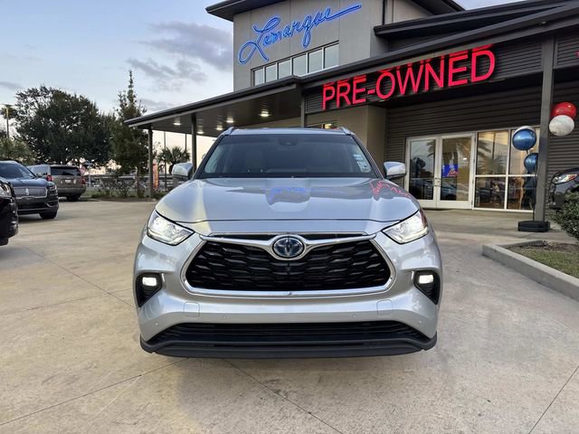 Used 2022 Toyota Highlander Limited image 3