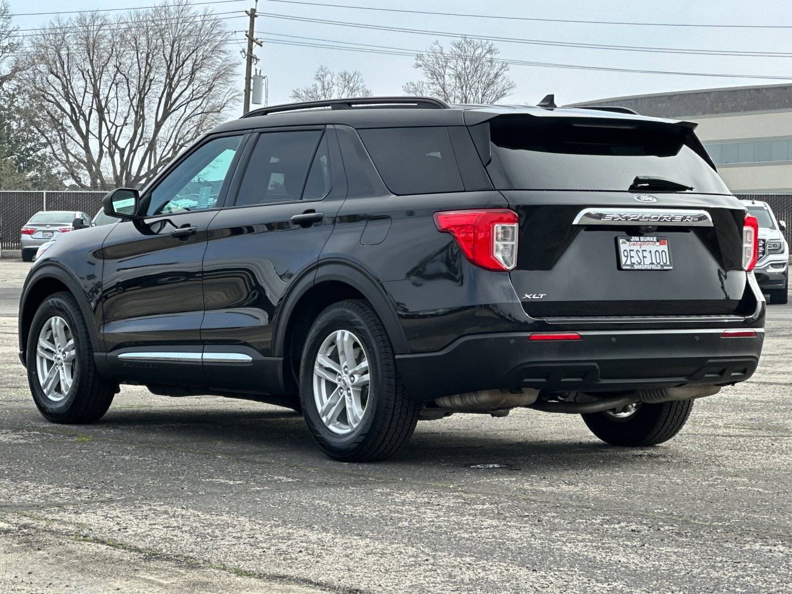 Certified 2022 Ford Explorer XLT image 3