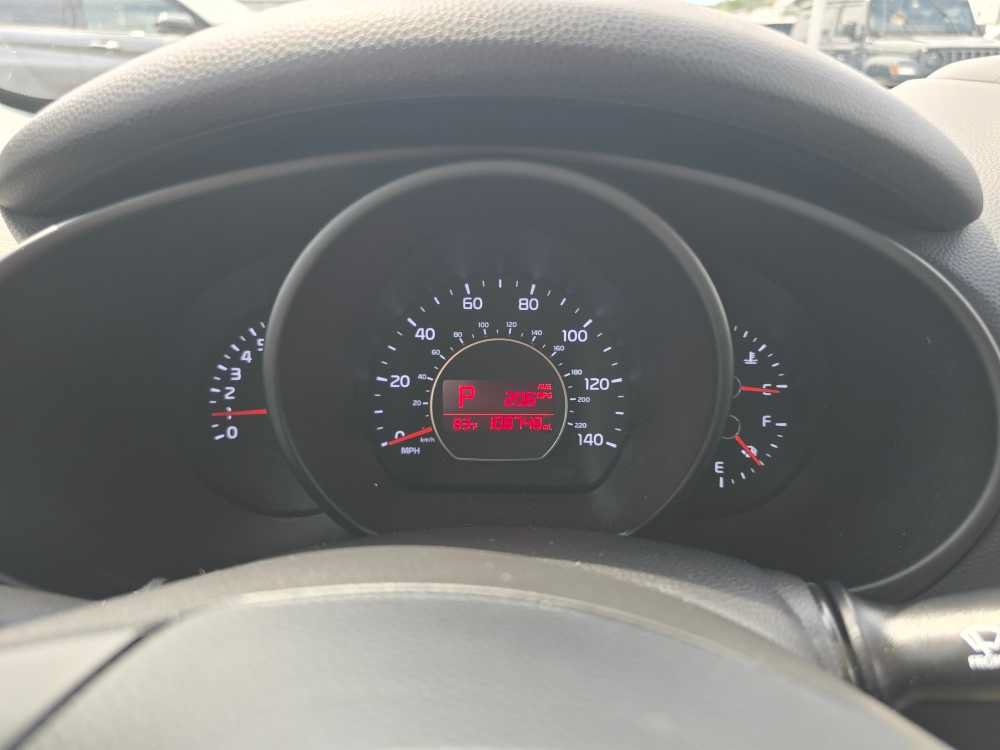 Used 2018 Kia Soul + FWD image 20