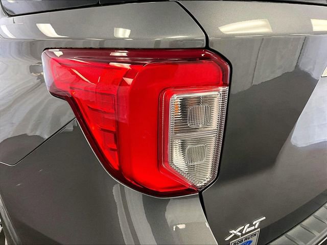 Certified 2022 Ford Explorer XLT w/ Equipment Group 202A AWD/4WD image 29