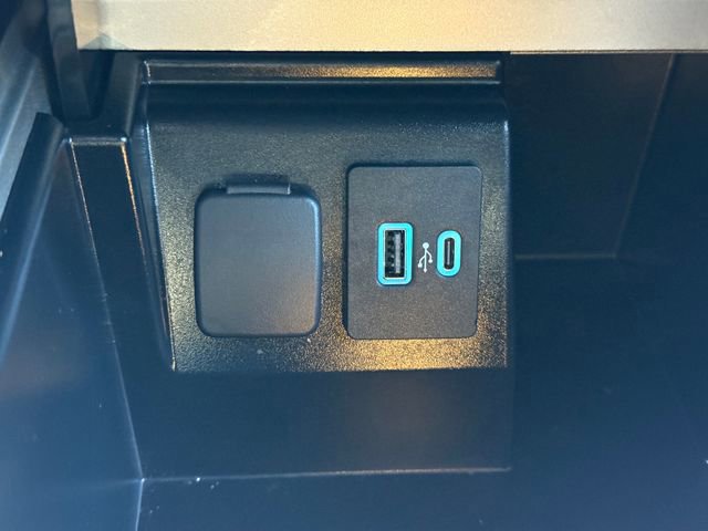 Certified 2023 Ford Explorer XLT w/ Equipment Group 202A image 22