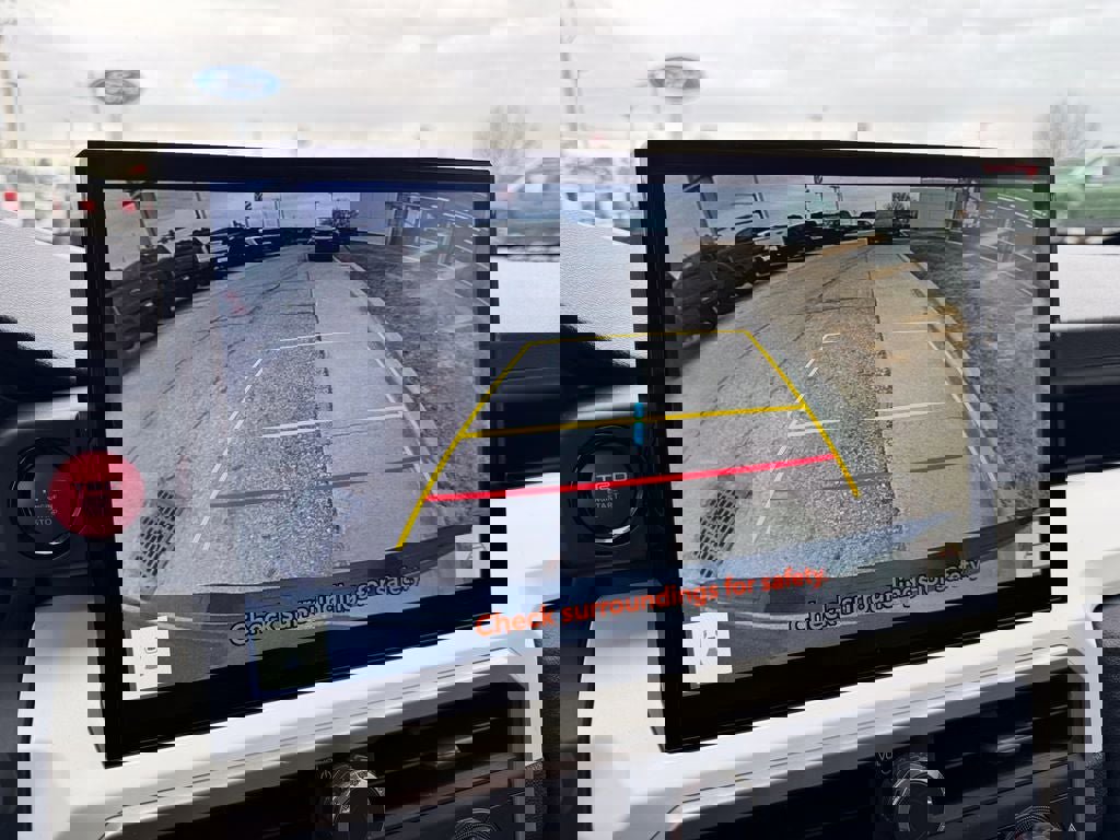 Used 2024 Toyota Tacoma TRD Off-Road AWD/4WD image 25