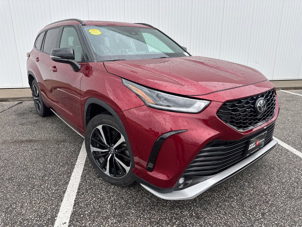 Used 2021 Toyota Highlander XSE AWD/4WD image 10