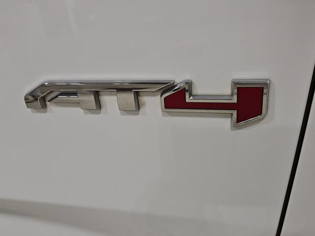 Used 2022 GMC Yukon AT4 w/ Technology Package AWD/4WD image 38