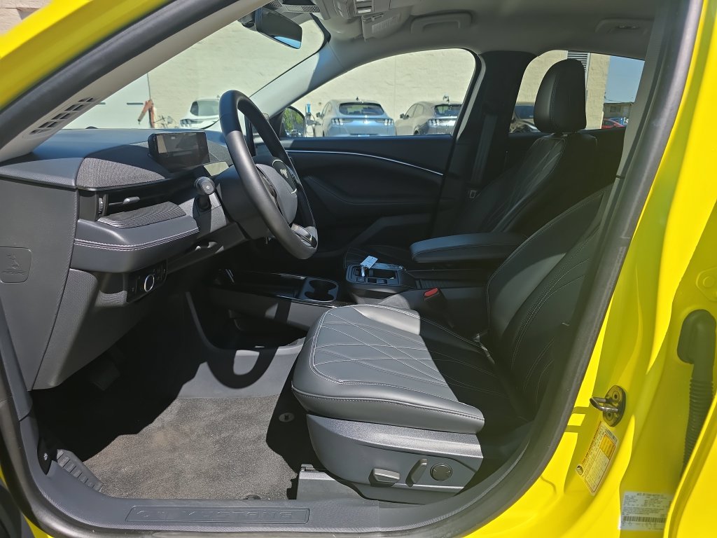 Certified 2025 Ford Mustang Mach-E Select RWD image 17