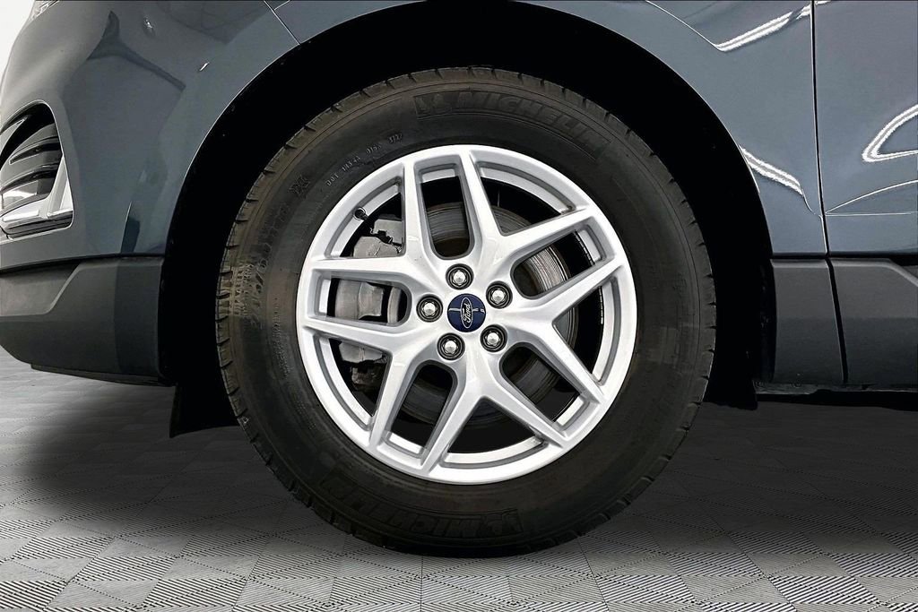Certified 2022 Ford Edge SEL w/ Convenience Package AWD/4WD image 9