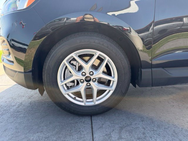 Certified 2024 Ford Edge SEL AWD/4WD image 4
