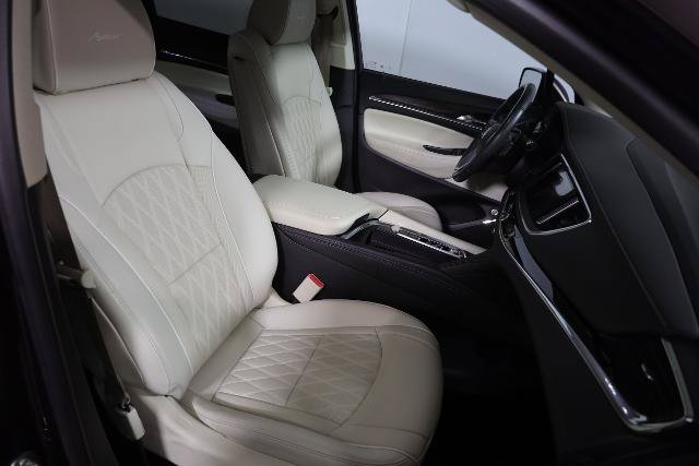 Used 2023 Buick Enclave Avenir w/ Avenir Technology Package AWD/4WD image 10