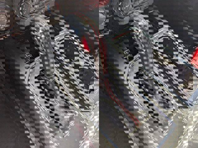 Certified 2019 Ford F150 Lariat AWD/4WD image 28