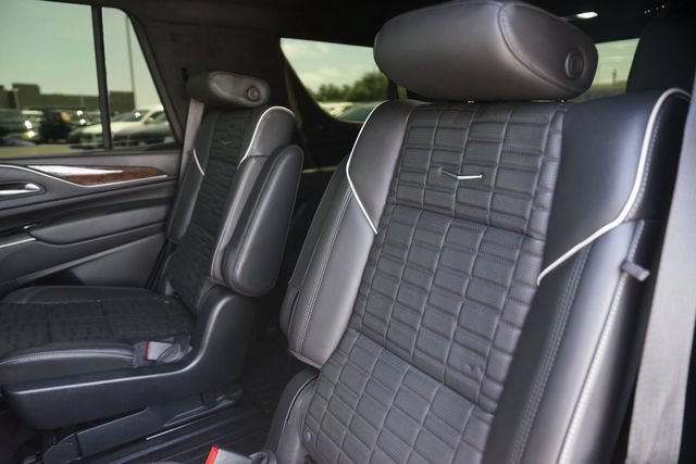 Used 2023 Cadillac Escalade Sport Platinum w/ LPO, ONYX Package AWD/4WD image 14