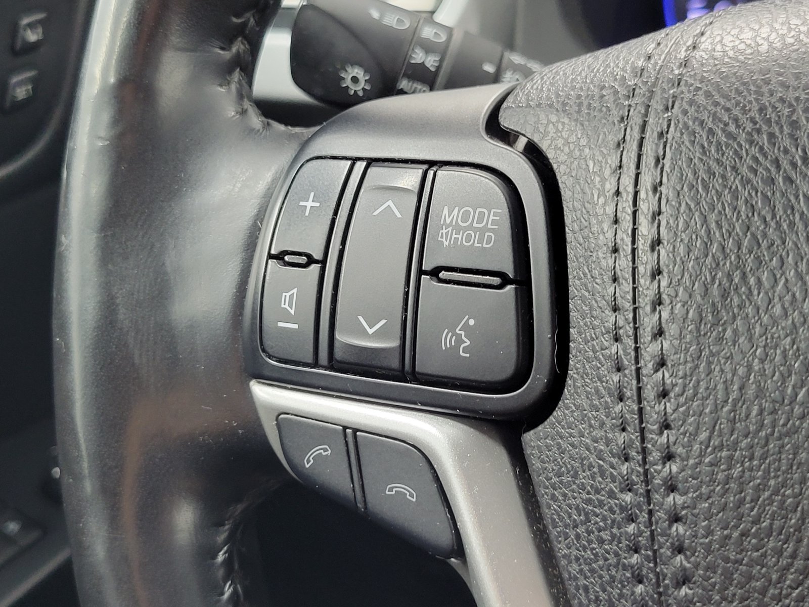 Used 2018 Toyota Highlander Limited Platinum AWD/4WD image 15