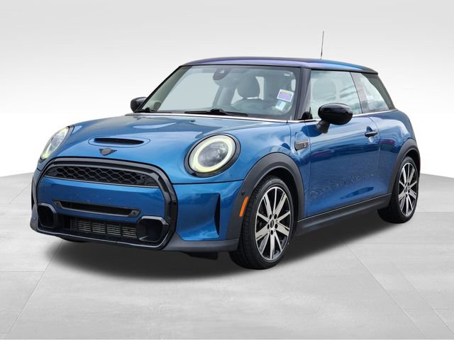 Used 2022 MINI Cooper S w/ Driver Assistance Package FWD image 4