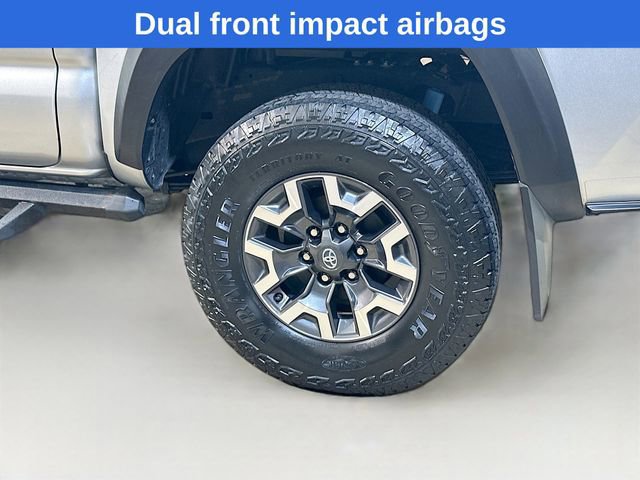 Used 2022 Toyota Tacoma TRD Off-Road w/ Technology Package AWD/4WD image 10