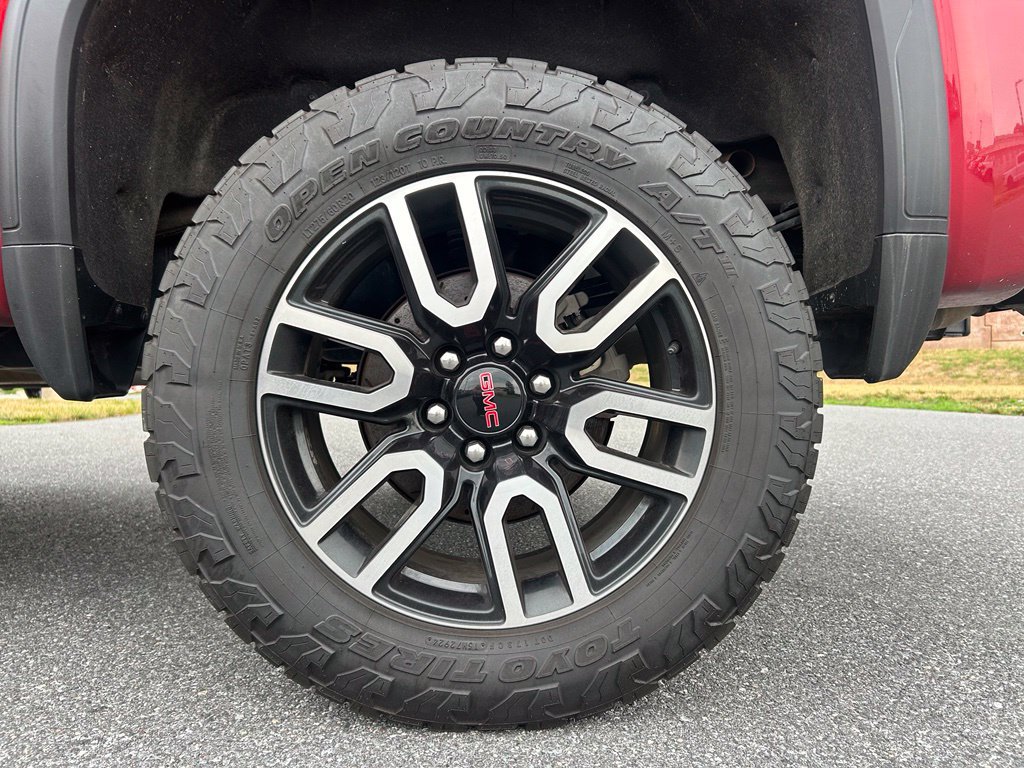 Used 2020 GMC Sierra 1500 AT4 w/ AT4 Premium Package AWD/4WD image 11