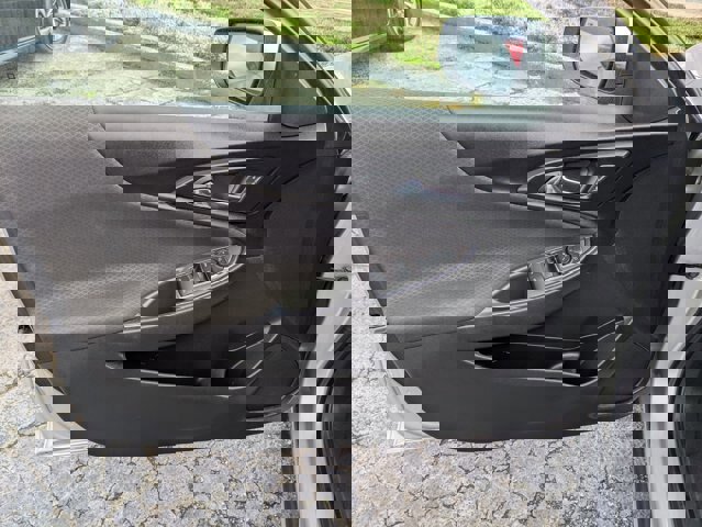 Used 2019 Chevrolet Malibu LT w/ Driver Confidence Package II image 13